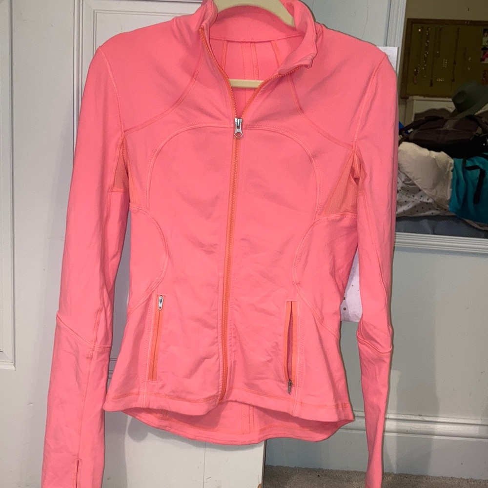 Lululemon Define Jacket || Raspberry Cream || Size 6 ||
